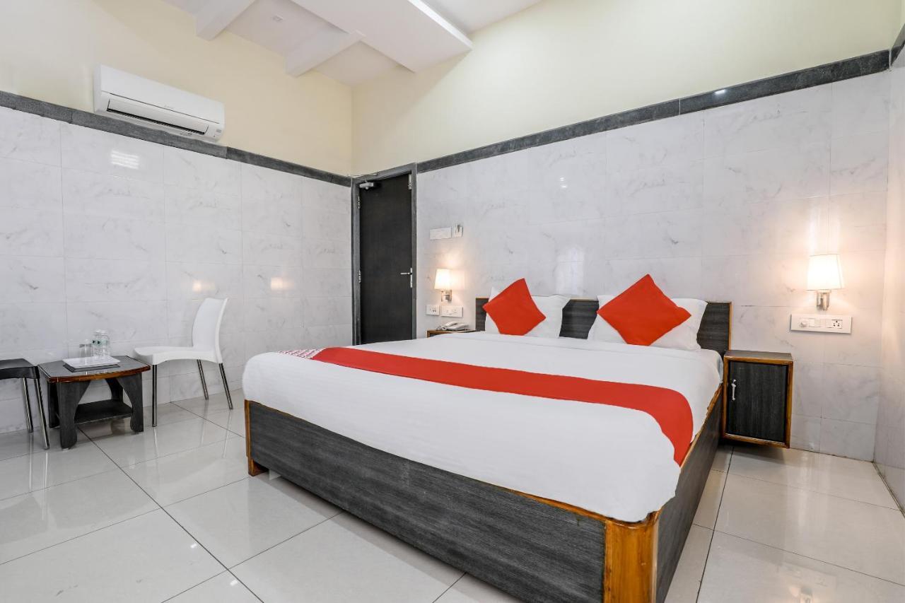 Super Hotel O Src Grand Виджаявада Экстерьер фото